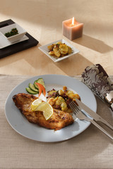 Catering Schweineschnitzel mit Bratkartoffeln