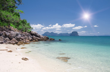 Obraz premium beach with white sand and tropical sea