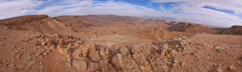 Fototapeta na wymiar Panoramic View of the crater in south Israel