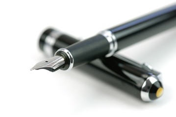 black fountain pen