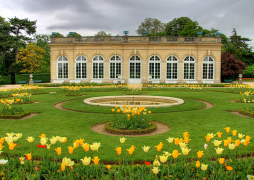 pavillon dans le parc de bagatelle