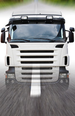Obraz na płótnie Canvas Ciężarówka i prędkość