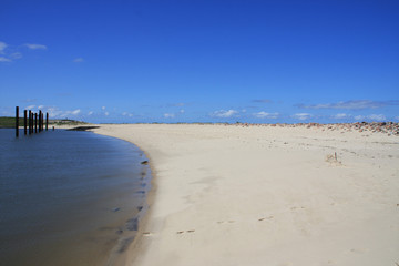 Einsame Spuren am Strand