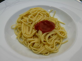 Spaghetti mit Ketchup