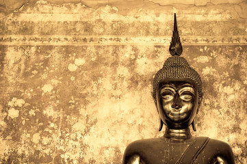 Bouddha sur le mur de grunge