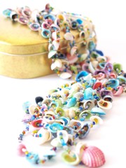 Fototapeta premium gift box and necklace