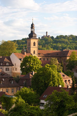 Fototapeta na wymiar Stare Miasto w Bambergu Altenburg w tle