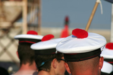 Fototapeta na wymiar gorro de uniforme de la marina