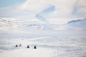 Motoneige au Svalbard