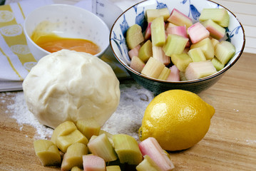 Backzutaten für Rhabarberkuchen