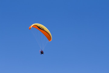 parapendio a motore