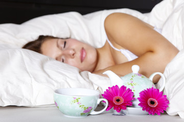 Obraz na płótnie Canvas sleeping woman flower