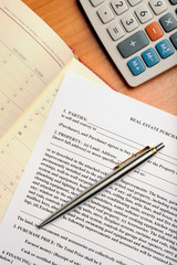 Obraz premium Real Estate contract