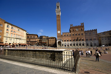 Siena, Piazza del Campo  e Fonte Gaia - obrazy, fototapety, plakaty