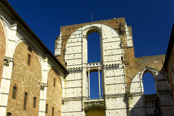 Siena, Piazza Duomo, il "Facciatone" 1