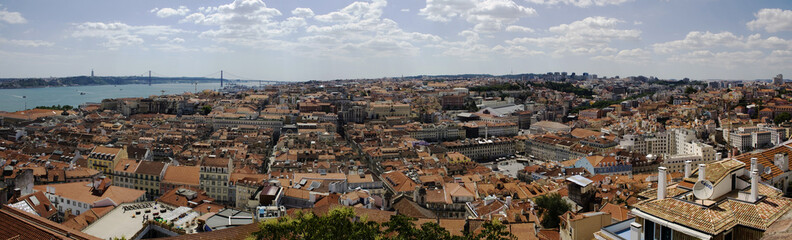 Fototapeta na wymiar Panorama z Lizbony