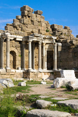 Naklejka premium Ruinen Side