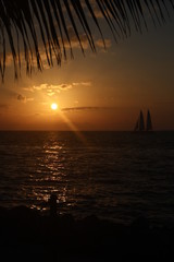 Sonnenuntergang am Meer Segelboot