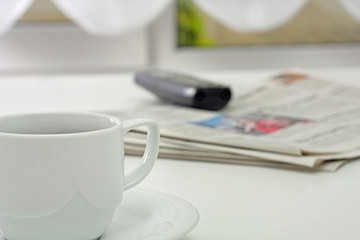 Kaffe und Zeitung