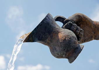 Wasserbrunnen - water