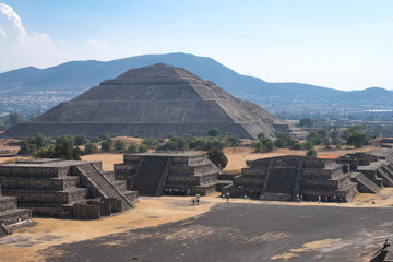 Fototapeta na wymiar Piramidy Teotihuacan