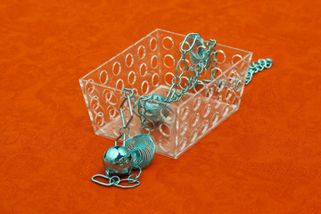 collier bleu