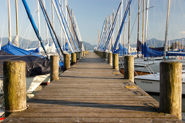 Fototapeta premium Yachthafen am Chiemsee, Bayern.