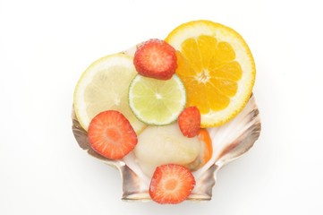 Scallop with mixed fruit