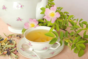 Damascene rose herbal tea