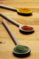 Prezzemolo secco paprika e curcuma