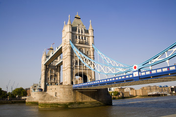 Fototapeta na wymiar London - Tower bridge