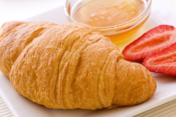 Croissant mit Honig