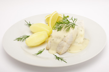 Seelachsfilet Dillsoße, Salzkartoffeln