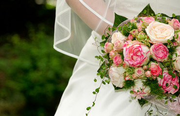 Braut im Brautkleid