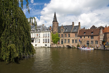 Fototapeta na wymiar Kanał w Brueggemann, Belgia