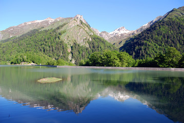Fototapeta na wymiar Le Lac de Biou Artigues