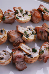 Spiedini di coniglio e champignon - Secondi di carne
