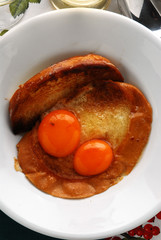 Zuppa alla pavese - Primi piatti della lombardia