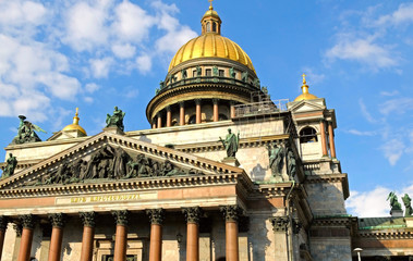 Obraz premium Saint Isaac's Cathedral in St. Petersburg, Russia