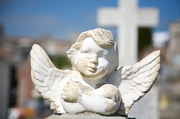 Engel auf Friedhof