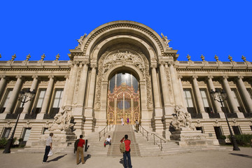 Fototapeta premium france,paris,petit palais : touristes