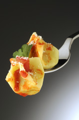 Fagottini al pomodoro - Cucina italiana