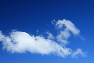 nuage et ciel bleu