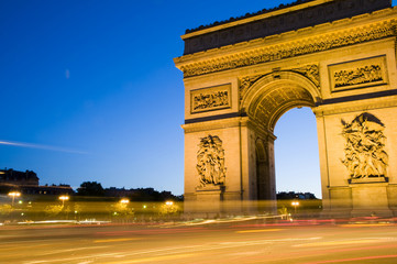Fototapeta na wymiar Łuk Triumfalny Łuk triumfalny w nocy sceny Paryż Francja