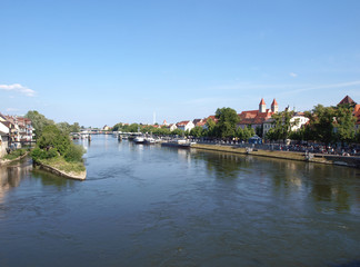 Fototapeta na wymiar Donau w Ratyzbonie