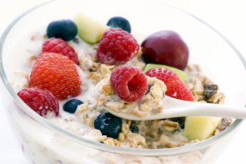 Müsli mit frischen Obst