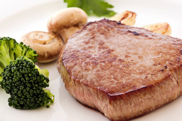 Steak mit Gemüse