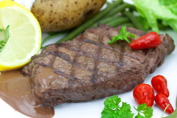 Rumpsteak(Roastbeef) - gegrillt,mit Soße