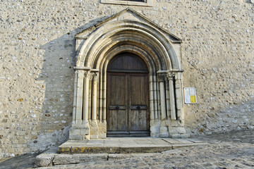 Fototapeta na wymiar Porte ancienne sculptée, Ancient Wood door