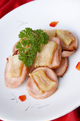 Gebratene Speck mit Wurst